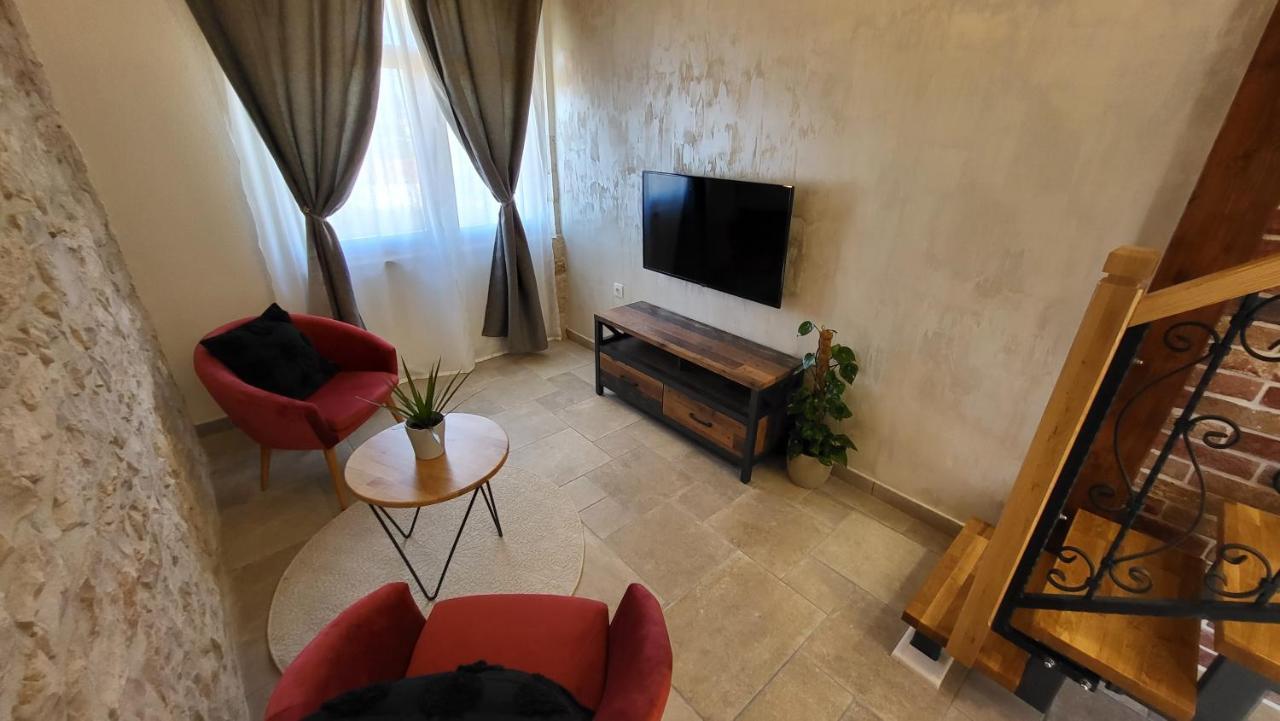 Stone House Apartments Didini Dvori Λομπάρδα Εξωτερικό φωτογραφία